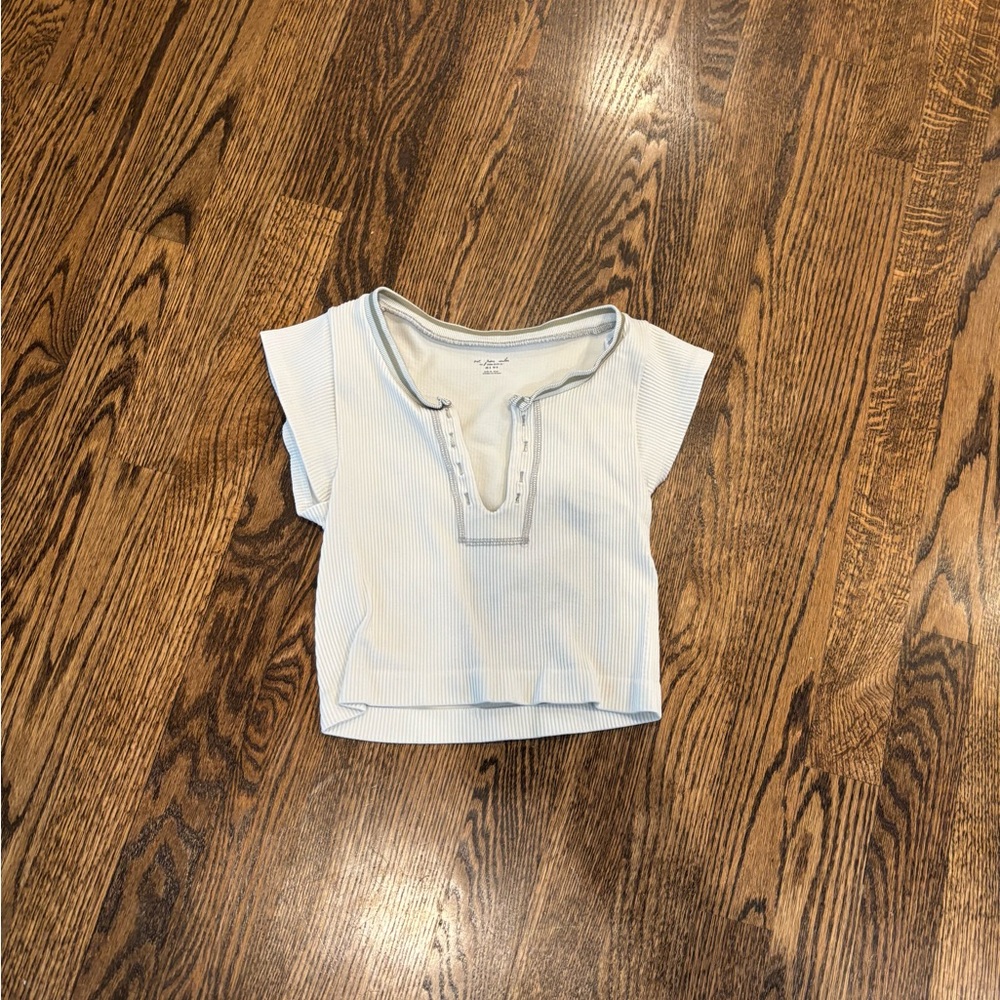 Urban Outfitters White and Gray Crop Top Go For Gold